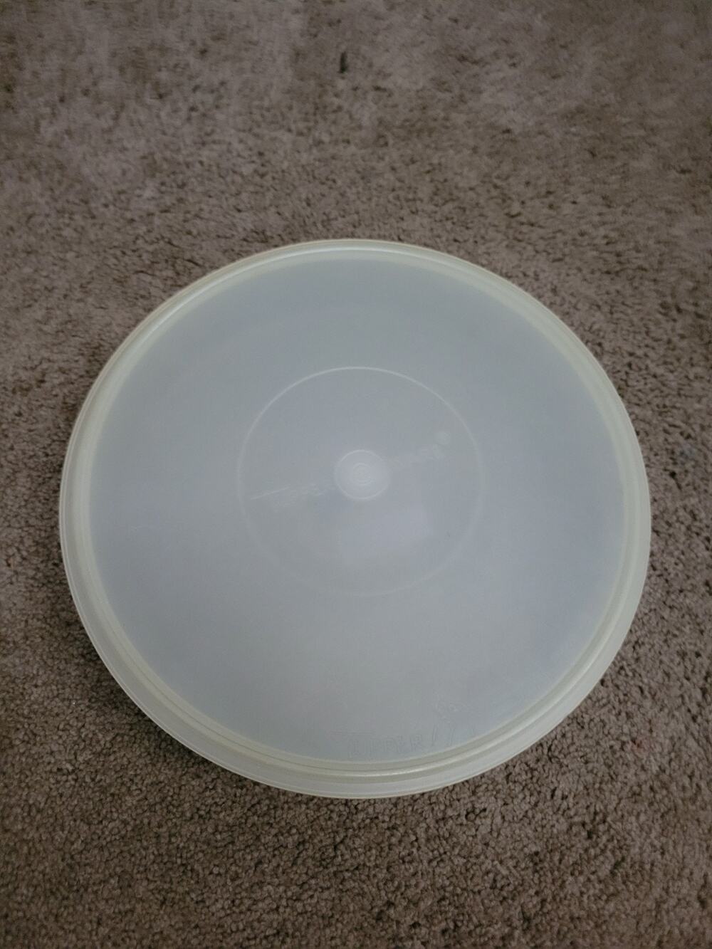Vintage Tupperware Round Storage Container w/ Tupper Seal Lid Clear
